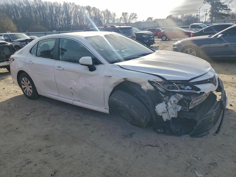 Photo 4 from auction – 2020 TOYOTA CAMRY LE with VIN 4T1C31AK3LU520101