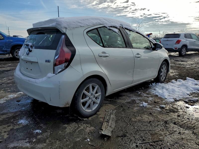 Photo 3 from auction – 2015 TOYOTA PRIUS C with VIN JTDKDTB34F1087667