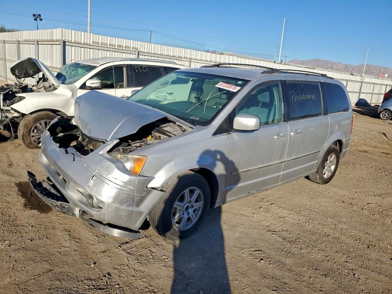 Photo 1 from auction – 2010 CHRYSLER TOWN & COU with VIN 2A4RR5D16AR249272