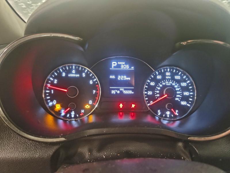 Photo 9 from auction – 2017 KIA FORTE LX with VIN 3KPFK4A76HE091124