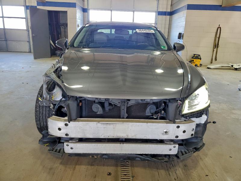Photo 5 from auction – 2015 LEXUS LS 460 with VIN JTHCL5EF2F5024177