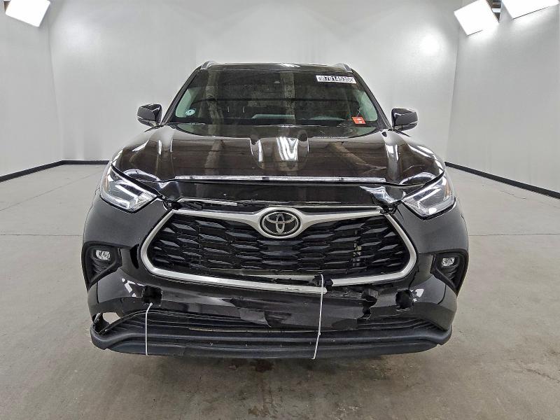 Photo 5 from auction – 2021 TOYOTA HIGHLANDER with VIN 5TDHZRBH6MS130397