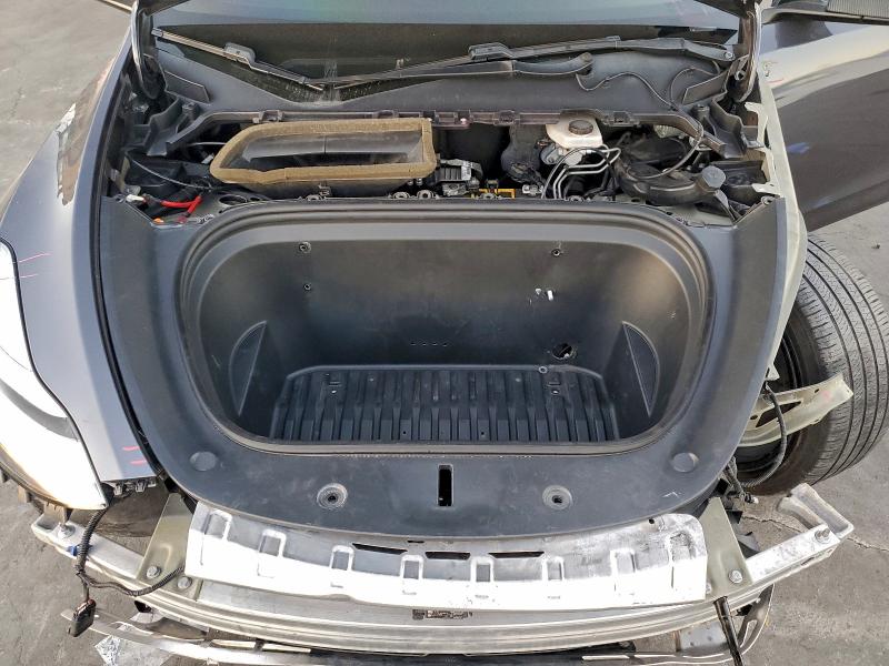Photo 12 from auction – 2020 TESLA MODEL Y with VIN 5YJYGDEE7LF037997