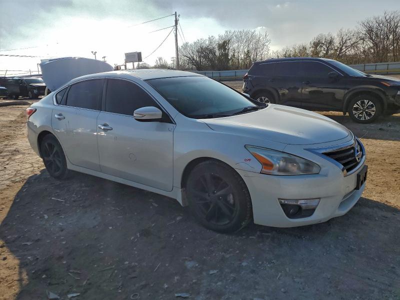 Photo 4 from auction – 2015 NISSAN ALTIMA 2.5 with VIN 1N4AL3AP3FC125242