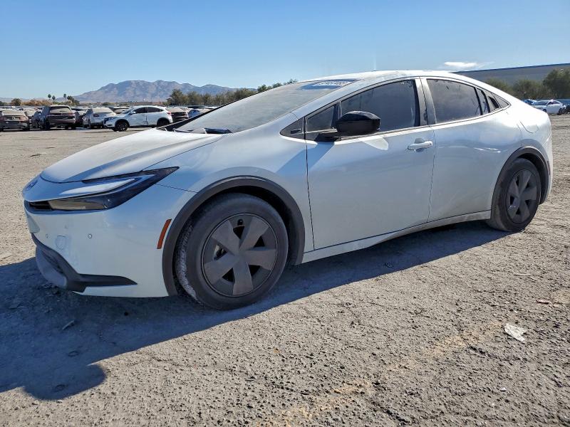TOYOTA PRIUS LE 2023 with VIN JTDACAAUXP3010806 - Photo from auction