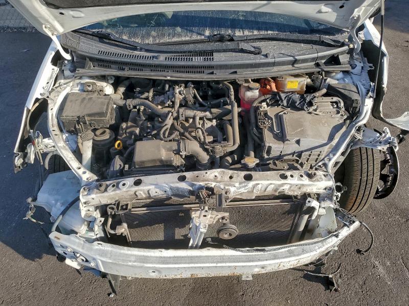 Photo 11 from auction – 2015 TOYOTA PRIUS C with VIN JTDKDTB33F1580787