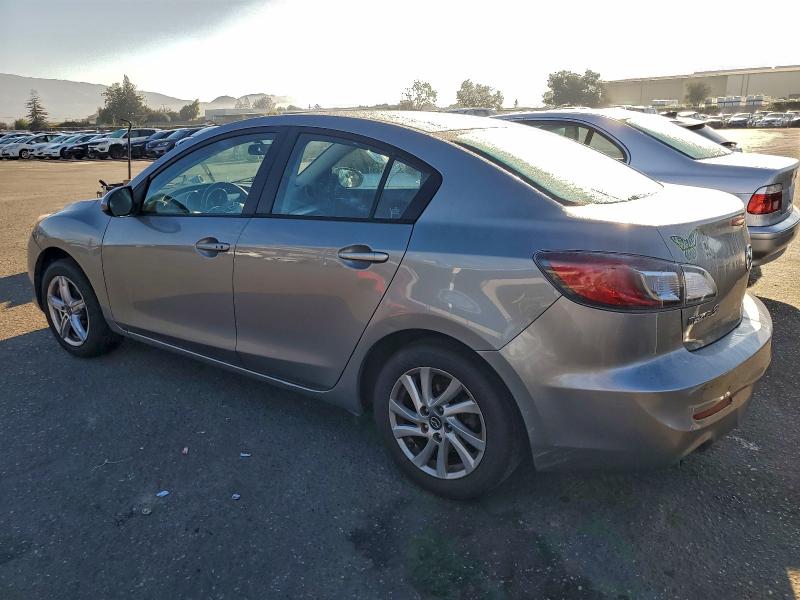 Photo 2 from auction – 2013 MAZDA 3 I with VIN JM1BL1VP4D1793430