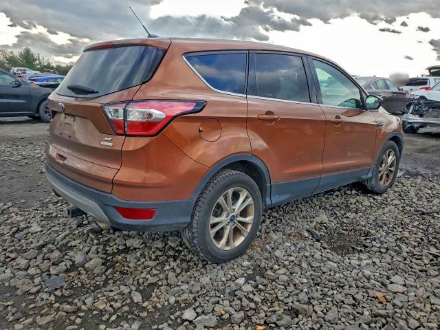 Photo 3 from auction – 2017 FORD ESCAPE SE with VIN 1FMCU0GD3HUC41920