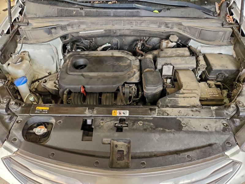 Photo 12 from auction – 2017 HYUNDAI SANTA FE S with VIN 5NMZU3LB0HH042576