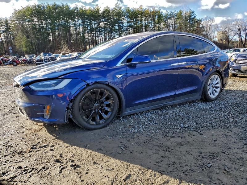TESLA MODEL X 2016 with VIN 5YJXCAE22GF005170 - Photo from auction