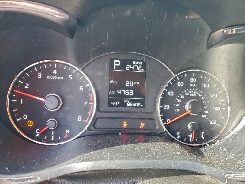 Photo 9 from auction – 2017 KIA FORTE LX with VIN 3KPFK4A79HE038210