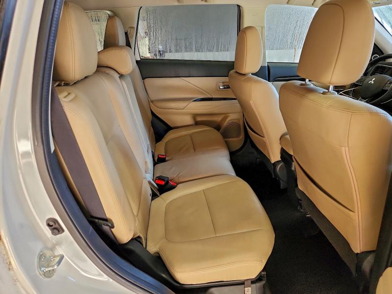 Photo 11 from auction – 2016 MITSUBISHI OUTLANDER with VIN JA4AZ3A3XGZ037710