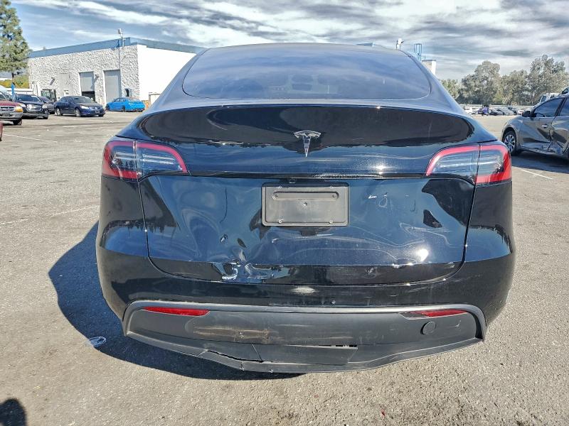 Photo 6 from auction – 2025 TESLA MODEL Y with VIN 7SAYGDED9SF270787