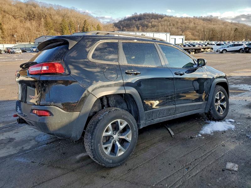 Photo 3 from auction – 2018 JEEP CHEROKEE T with VIN 1C4PJMBB3JD513013