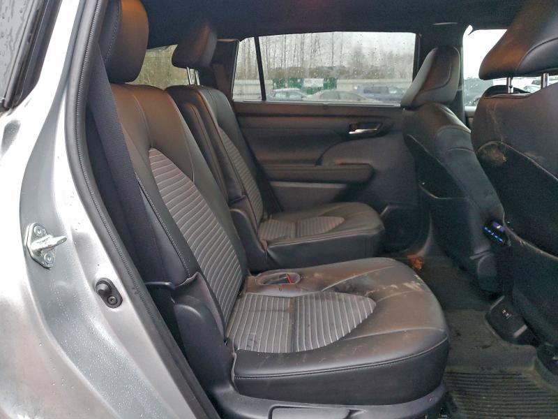 Photo 11 from auction – 2021 TOYOTA HIGHLANDER with VIN 5TDJZRBHXMS069427