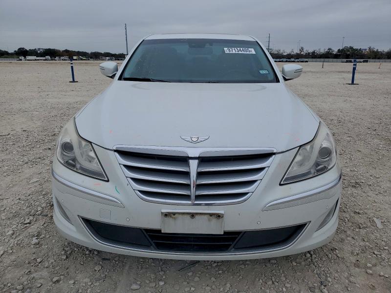 Photo 5 from auction – 2012 HYUNDAI GENESIS 4. with VIN KMHGC4DF4CU155994