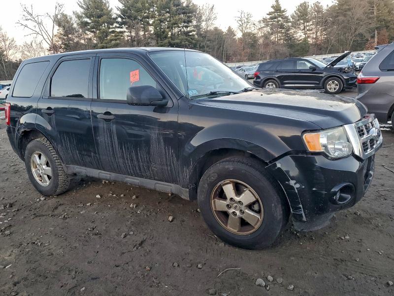 Photo 4 from auction – 2011 FORD ESCAPE XLS with VIN 1FMCU0C78BKA09333