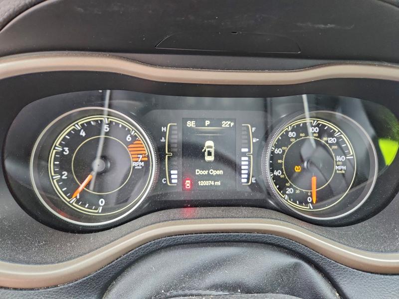 Photo 9 from auction – 2018 JEEP CHEROKEE L with VIN 1C4PJLCB0JD620531