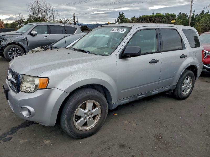 FORD ESCAPE XLS 2012 with VIN 1FMCU0C70CKC09222 - Photo from auction