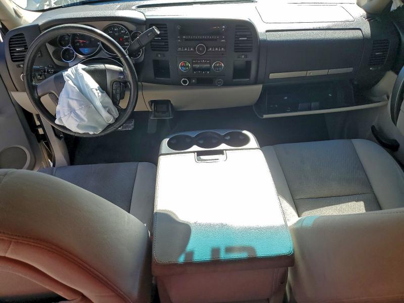 Photo 8 from auction – 2011 CHEVROLET SILVERADO with VIN 1GCRCSE02BZ363966