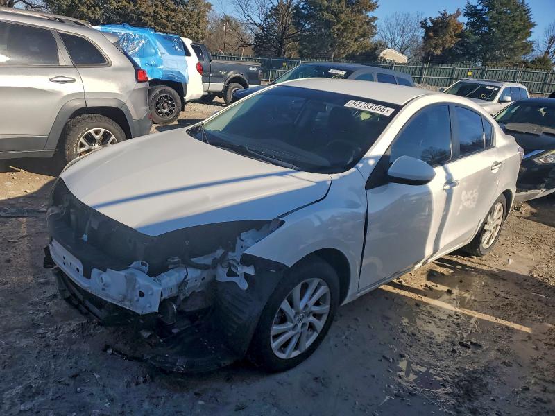 MAZDA 3 I 2012 with VIN JM1BL1VF3C1503247 - Photo from auction