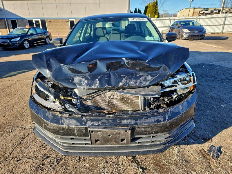 Photo 5 from auction – 2015 VOLKSWAGEN JETTA BASE with VIN 3VW2K7AJ9FM331889
