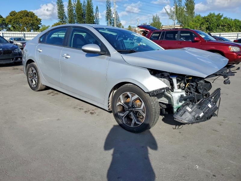 Photo 4 from auction – 2019 KIA FORTE FE with VIN 3KPF24AD3KE028284