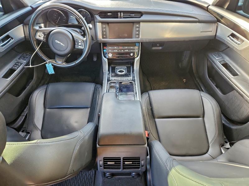 Photo 8 from auction – 2016 JAGUAR XF PREMIUM with VIN SAJBD4BV2GCY06123