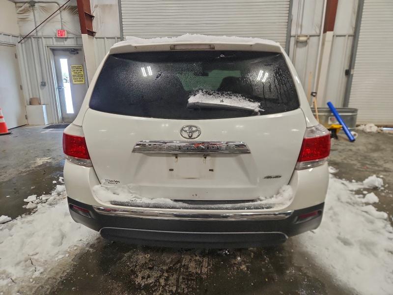 Photo 6 from auction – 2013 TOYOTA HIGHLANDER with VIN 5TDBK3EH3DS218763