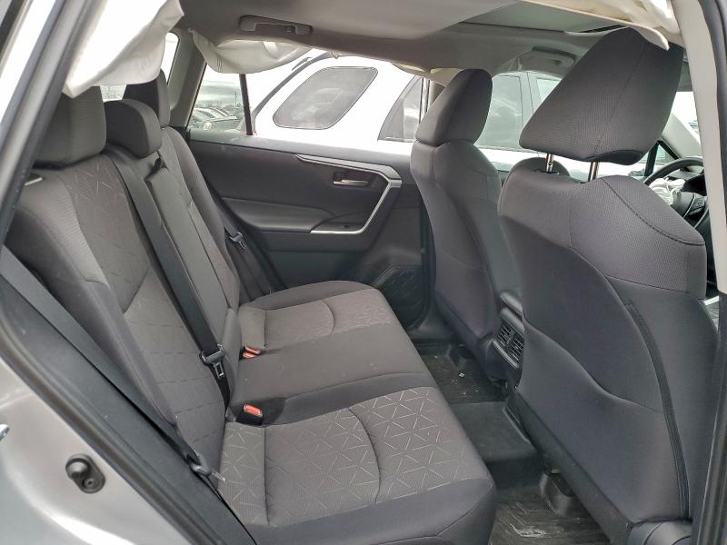 Photo 10 from auction – 2019 TOYOTA RAV4 XLE with VIN 2T3P1RFVXKW071790