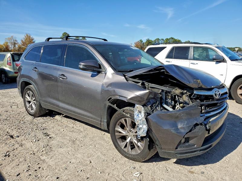 Photo 4 from auction – 2014 TOYOTA HIGHLANDER with VIN 5TDZKRFH8ES027356