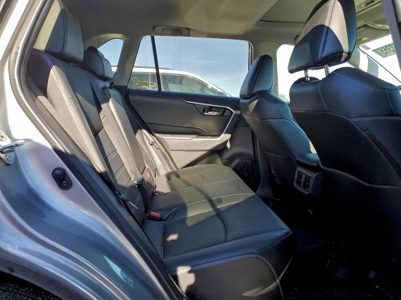 Photo 11 from auction – 2023 TOYOTA RAV4 XLE P with VIN 2T3A1RFV1PC354092