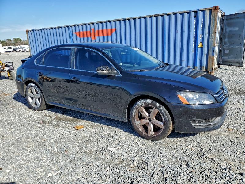 Photo 4 from auction – 2013 VOLKSWAGEN PASSAT SE with VIN 1VWBP7A36DC044186
