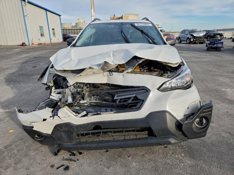 Photo 5 from auction – 2021 SUBARU CROSSTREK with VIN JF2GTHSC2MH374307