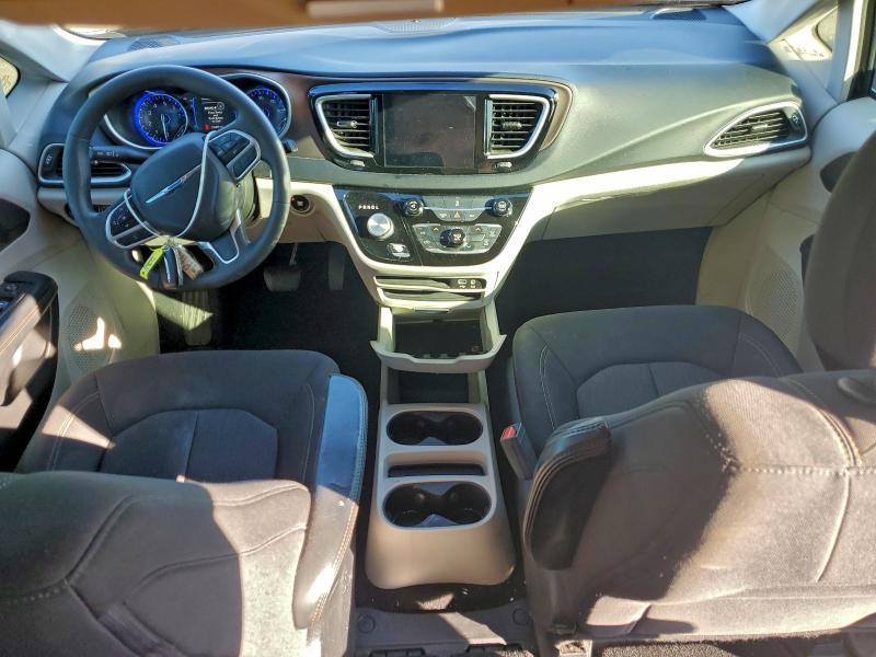Photo 8 from auction – 2017 CHRYSLER PACIFICA with VIN 2C4RC1DG6HR502265