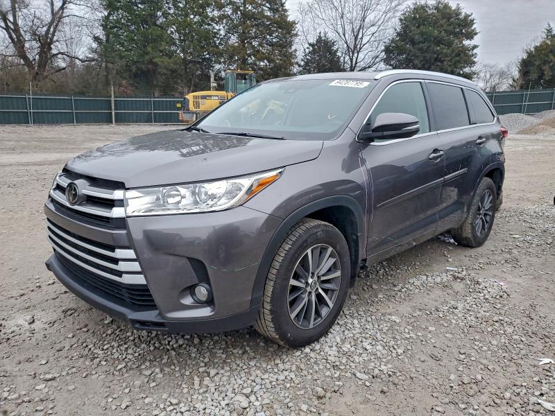 TOYOTA HIGHLANDER 2018 with VIN 5TDJZRFH6JS559918 - Photo from auction
