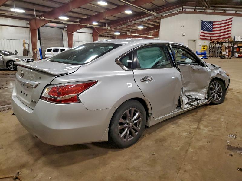 صورة رقم 3 من المزاد - 2015 NISSAN ALTIMA 2.5 مع VIN 1N4AL3AP1FC580848