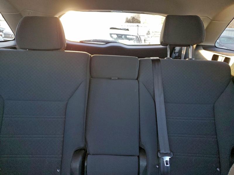 Photo 10 from auction – 2016 KIA SORENTO LX with VIN 5XYPGDA59GG081547