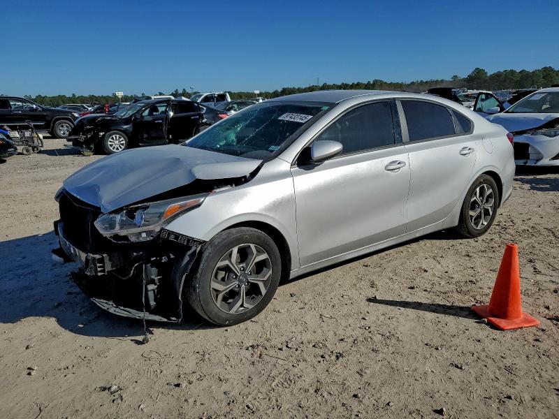 KIA FORTE 2021 with VIN 3KPF24AD2ME279722 - Photo from auction