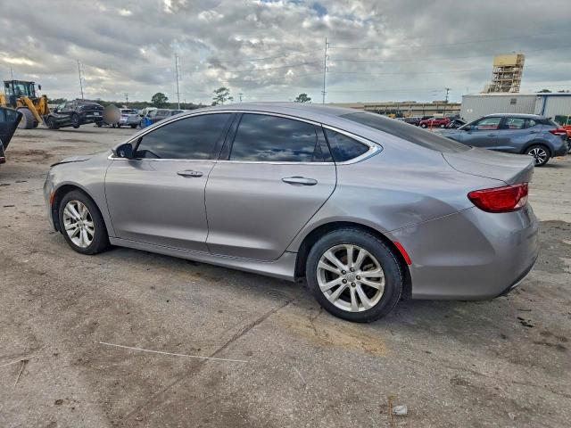Photo 2 from auction – 2015 CHRYSLER 200 LIMITE with VIN 1C3CCCAB8FN755712