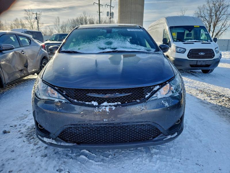 Photo 5 from auction – 2019 CHRYSLER PACIFICA T with VIN 2C4RC1FG6KR567525