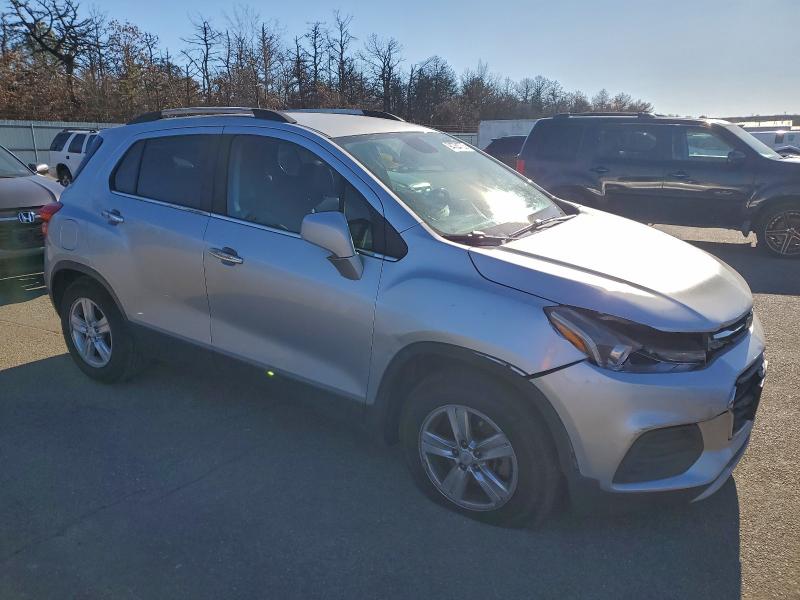 Photo 4 from auction – 2018 CHEVROLET TRAX 1LT with VIN KL7CJLSB0JB637418