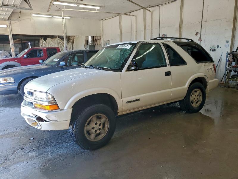 CHEVROLET BLAZER 2000 with VIN 1GNCT18W6YK159518 - Photo from auction