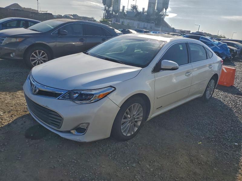 TOYOTA AVALON HYB 2014 with VIN 4T1BD1EB9EU028548 - Photo from auction