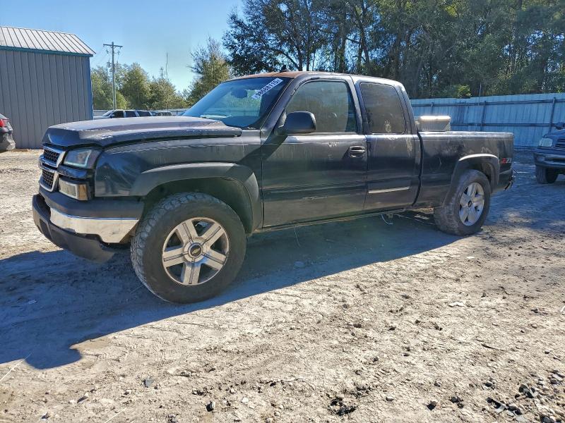 CHEVROLET SILVERADO 2006 with VIN 1GCEK19B46Z156668 - Photo from auction