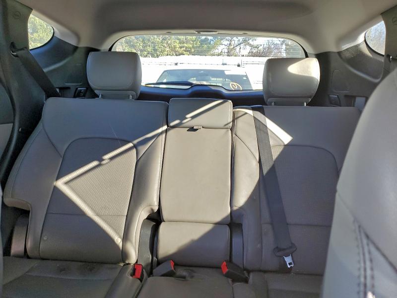 Photo 10 from auction – 2017 HYUNDAI SANTA FE S with VIN 5NMZU3LB0HH012896