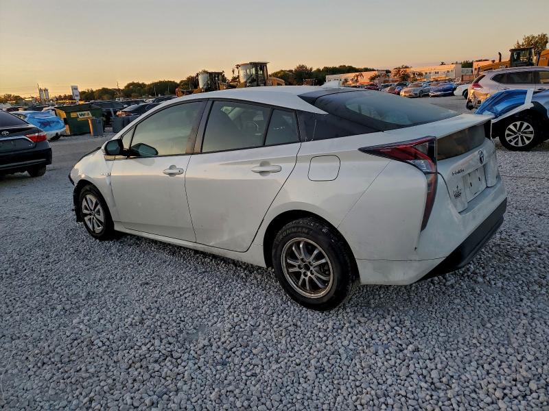 Photo 2 from auction – 2016 TOYOTA PRIUS with VIN JTDKARFU1G3028614