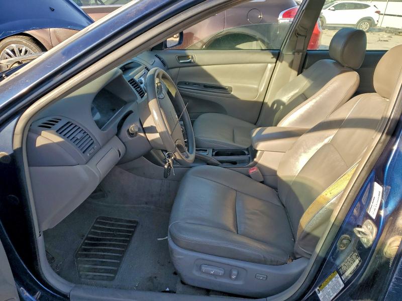 Photo 7 from auction – 2005 TOYOTA CAMRY LE with VIN 4T1BE32K15U064845