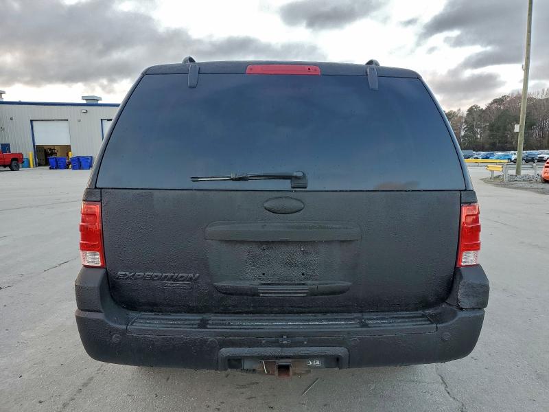 Photo 6 from auction – 2005 FORD EXPEDITION with VIN 1FMFU17585LA85984