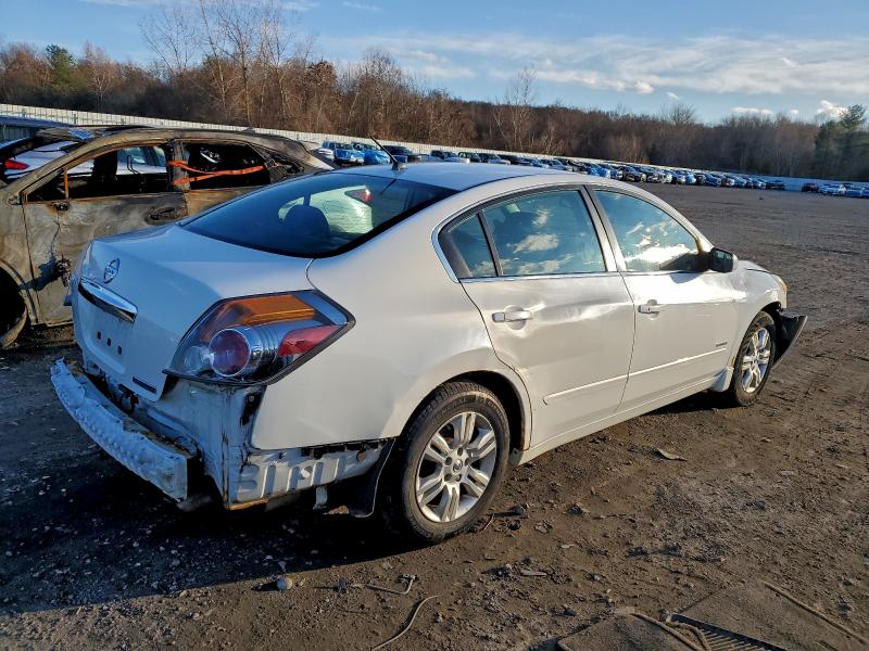 Photo 3 from auction – 2011 NISSAN ALTIMA HYB with VIN 1N4CL2AP3BC185213
